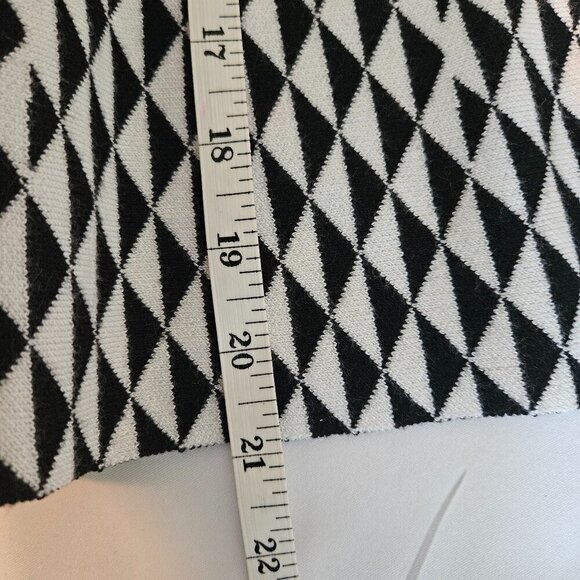 Carmen Marc Valvo Stretch Knit Geometric Print A-Line Circle Skirt - Picture 7 of 8